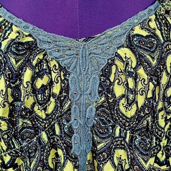 Unity World Wear Bohemian Style Blouse Chartreuse &‎ Navy Size Medium Women's - Picture 3 of 10